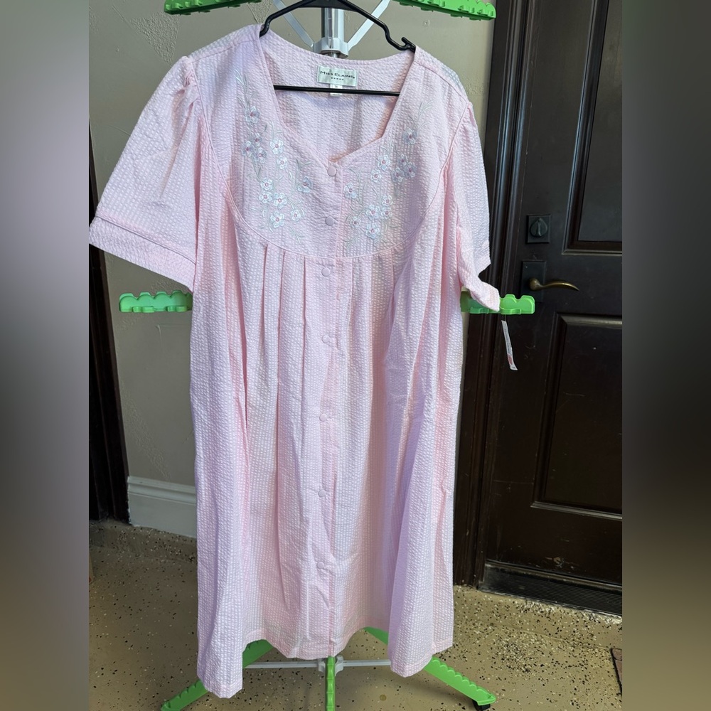 Miss Elaine Pink Embroidered Robe